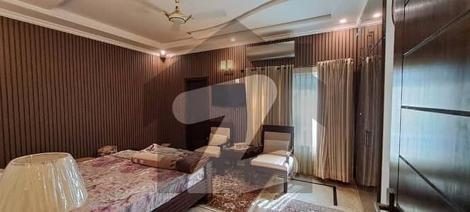 پنجاب کوآپریٹو ہاؤسنگ سوسائٹی لاہور میں 5 کمروں کا 10 مرلہ مکان 3.7 کروڑ میں برائے فروخت۔