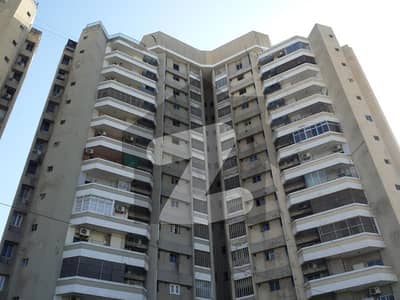 کلفٹن ۔ بلاک 2 کلفٹن,کراچی میں 4 کمروں کا 14 مرلہ فلیٹ 4.65 کروڑ میں برائے فروخت۔