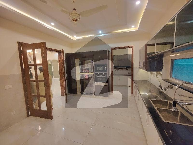DESIGNERS BRAND NEW HOUSE WITH CENIMA FOR SALE