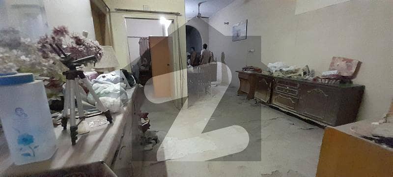 ماڈل کالونی - ملیر ملیر,کراچی میں 3 کمروں کا 7 مرلہ فلیٹ 85.0 لاکھ میں برائے فروخت۔