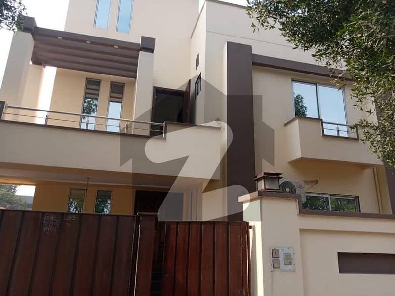 10 Marla House For Sale In Gulbahar Block With Basement