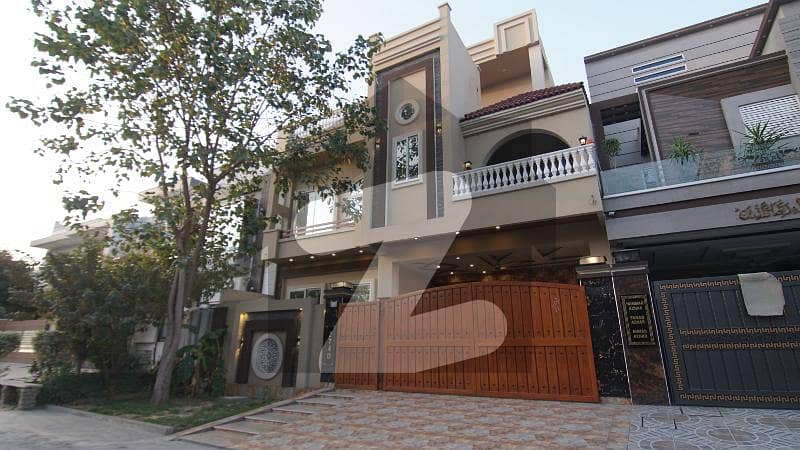 10 Marla House For Sale In Lahore Press Club Housing Scheme D Block