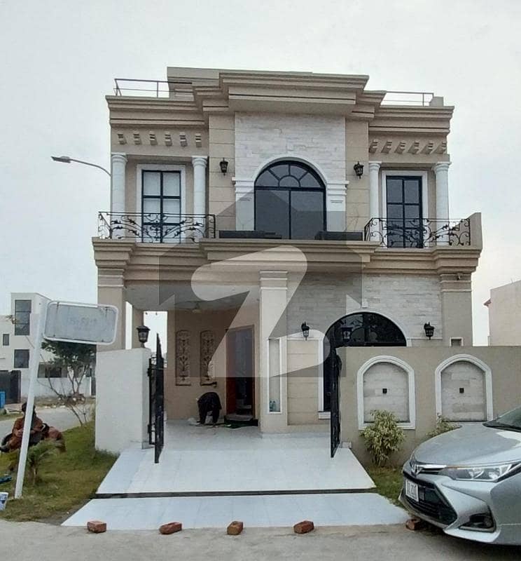 5 MArla house available for sale in dha phase 9 town