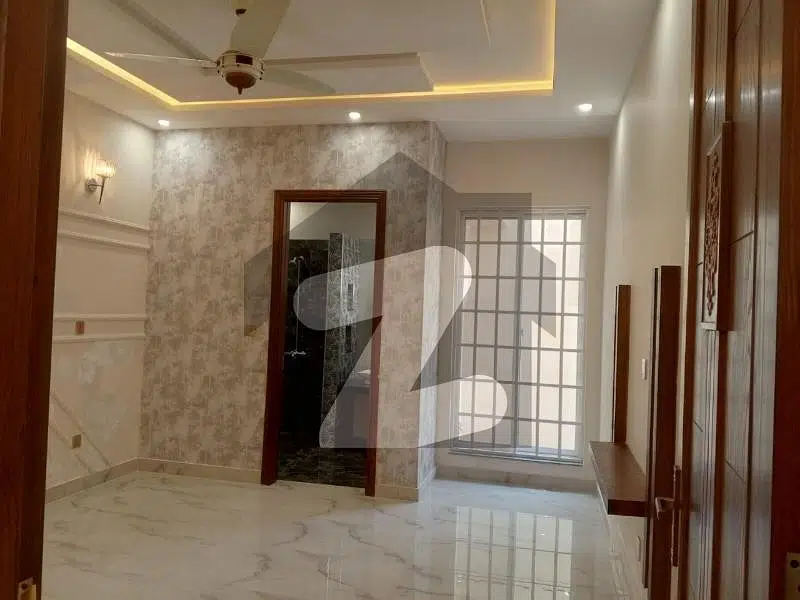 Brand New 10 Marla House Available In Model Town - Block M For Sale