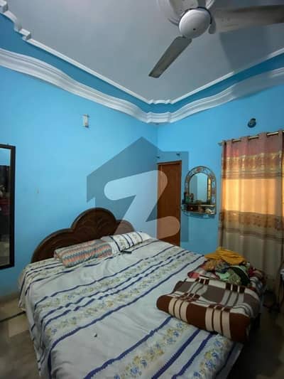گلستانِ جوہر کراچی میں 2 کمروں کا 5 مرلہ مکان 2.65 کروڑ میں برائے فروخت۔