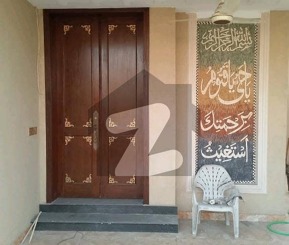 پیراگون سٹی - امپیریل1 بلاک پیراگون سٹی,لاہور میں 5 کمروں کا 10 مرلہ مکان 4.9 کروڑ میں برائے فروخت۔