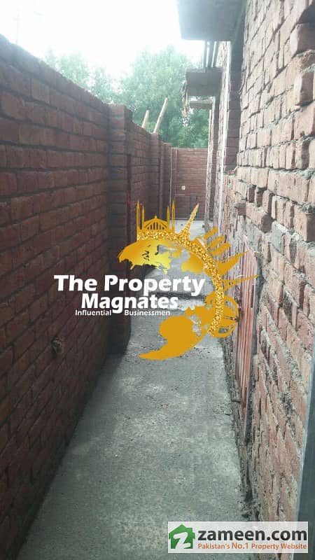 10 Marla Grey Structure House For Sale In Nargis Block