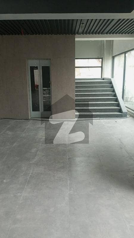 Gulberg 4 Kanal Brand New Commercial Building for Office Is Available on Rent