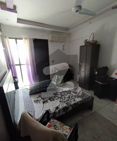 1800 Square Feet Flat Is Available In North Nazimabad - Block F