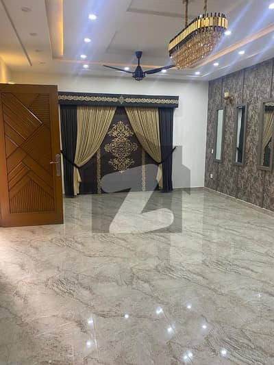 1 Kanal BEAUTIFUL HOUSE For SALE In DC Colony