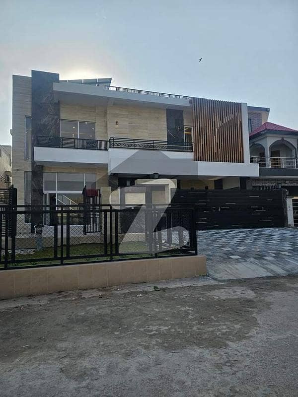 Brand New Luxury House For Sale In G13