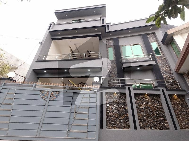 پشاور روڈ راولپنڈی میں 6 کمروں کا 7 مرلہ مکان 3.2 کروڑ میں برائے فروخت۔