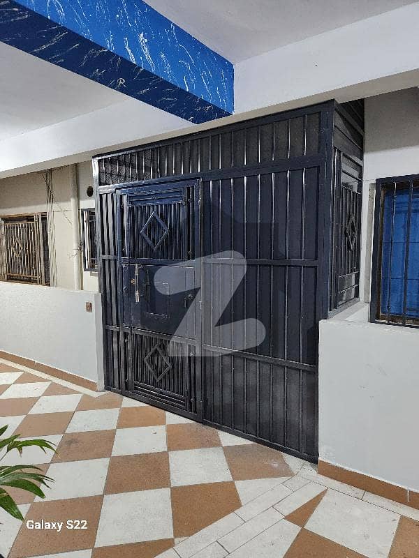 ڈیفینس ویو سوسائٹی کراچی میں 2 کمروں کا 4 مرلہ فلیٹ 1.25 کروڑ میں برائے فروخت۔