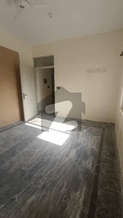 Rooms Available For Rent in G12 Islamabad