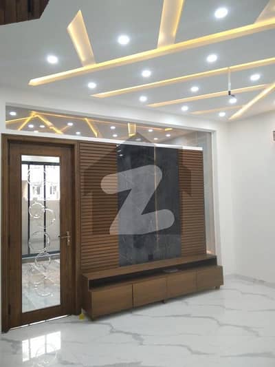 ایڈن ویلی فیصل آباد میں 4 کمروں کا 7 مرلہ مکان 4.0 کروڑ میں برائے فروخت۔