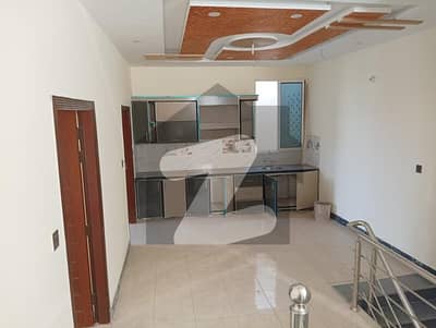 النور گارڈن فیصل آباد میں 3 کمروں کا 3 مرلہ مکان 1.2 کروڑ میں برائے فروخت۔