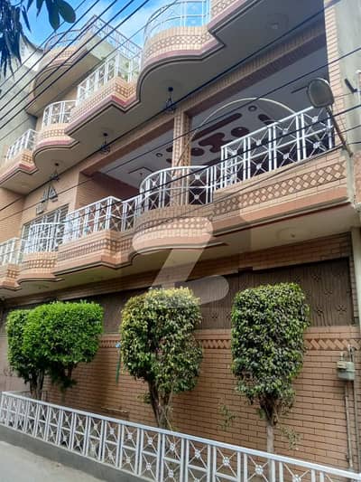 13 MARLA BEAUTIFUL HOUSE FOR SALE IDEAL LOCATION IN LAHORE