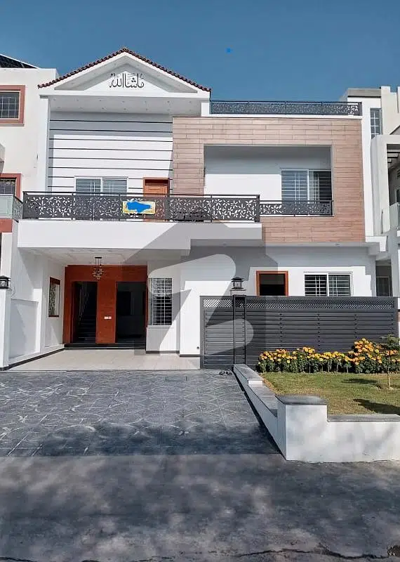 11Marla Double Story Brand New Luxury House Park Facing For Sale