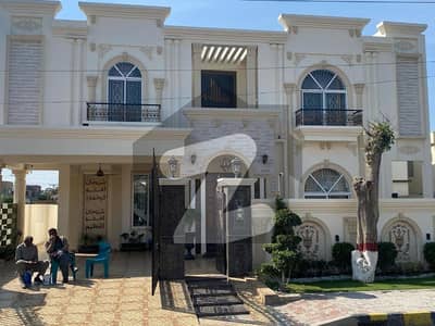 1 Kanal Beautiful House For Sale In DC Colony