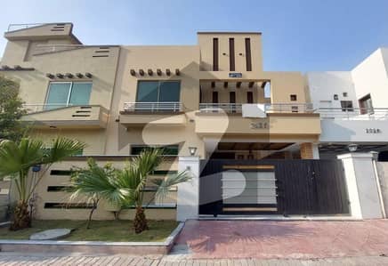 10 Marla House Available For Sal In Bahria