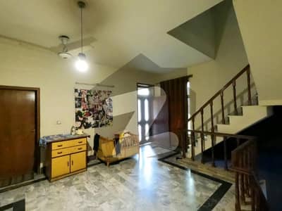 Ideally Located House For Sale In Allama Iqbal Town - Ravi Block Available