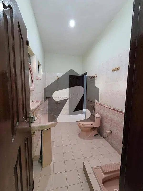8 Marla House Available For Sale In Usman Block Bahria Town Lahore