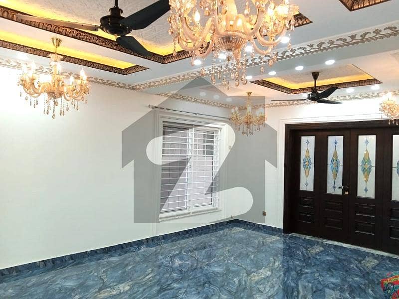 جی ۔ 13 اسلام آباد میں 7 کمروں کا 1 کنال مکان 16.5 کروڑ میں برائے فروخت۔