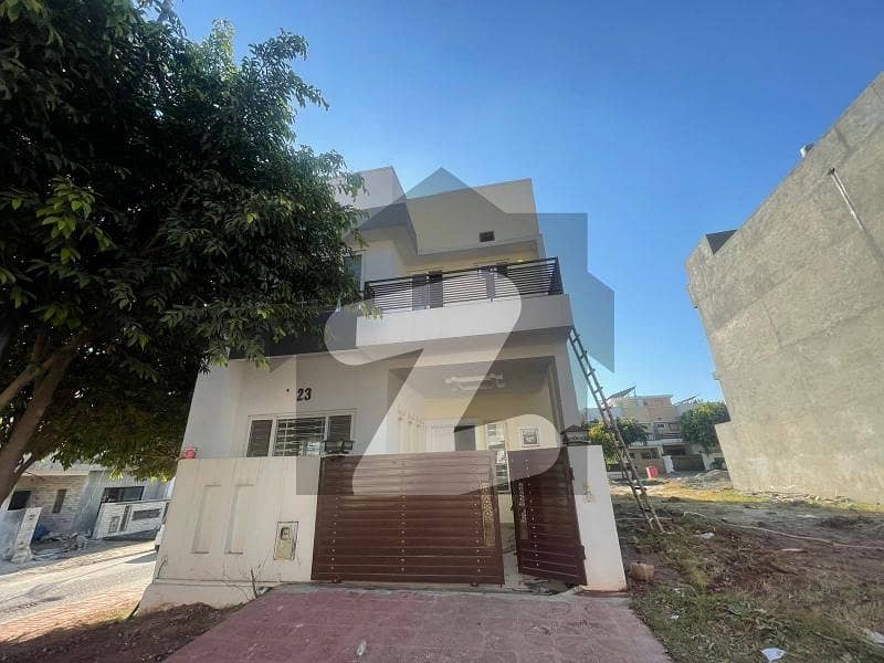 Bahria Enclave Sector H 5 Marla Corner House Available For Sale