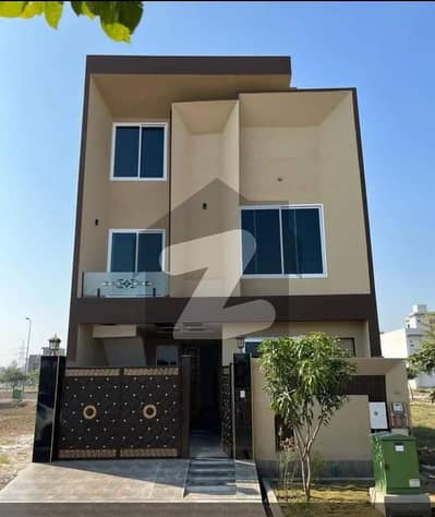 New Modern House 5 Marla In D Block Available For Sale In Royal Palm City