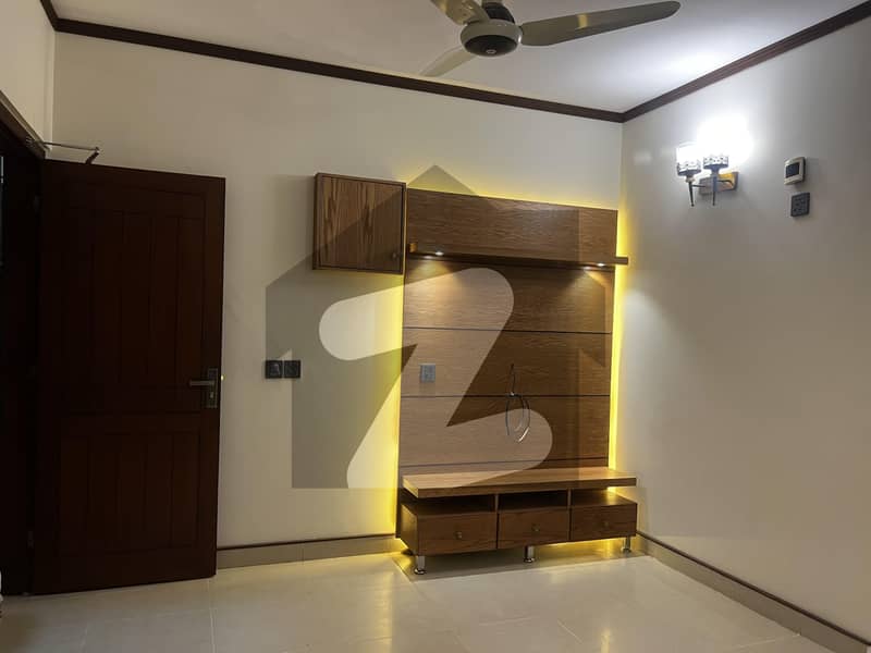 Bukhari Commercial Exclusive Apartment Available For Sale