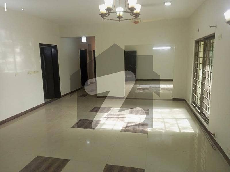 12 MARLA 4 BED ROOM APARTMENT FOR RENT BEST LOCATION AND OPEN VIEW