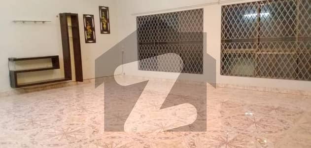 ڈی ایچ اے فیز 8 ڈی ایچ اے ڈیفینس,کراچی میں 5 کمروں کا 1 کنال مکان 14.0 کروڑ میں برائے فروخت۔