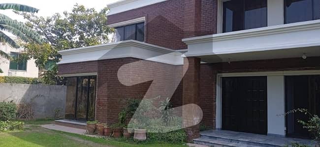 Beautiful House In DHA Phase 3