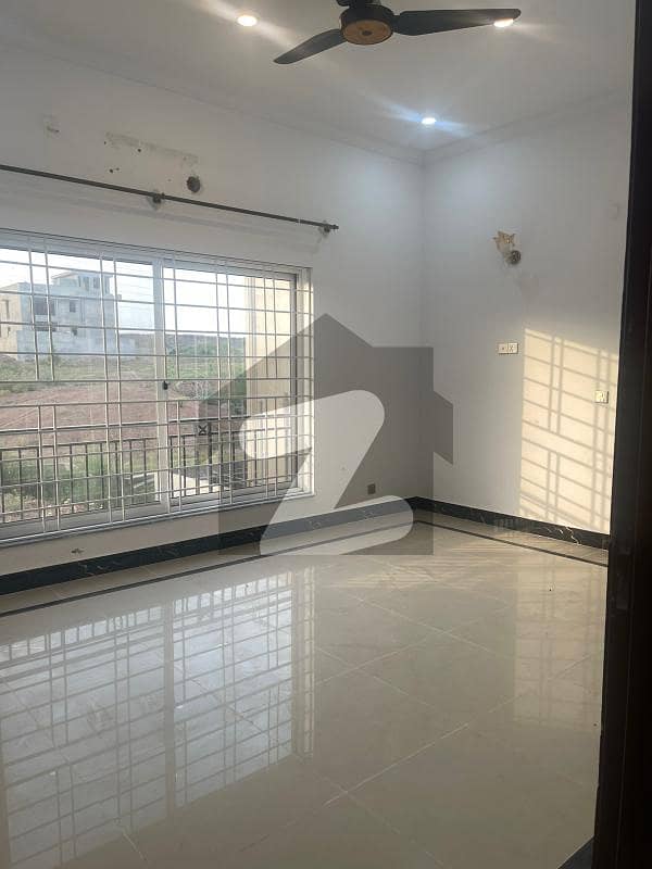 10 MARLA PORTION AVAILABLE FOR RENT IN GULBERG GREEN ISLAMABAD
