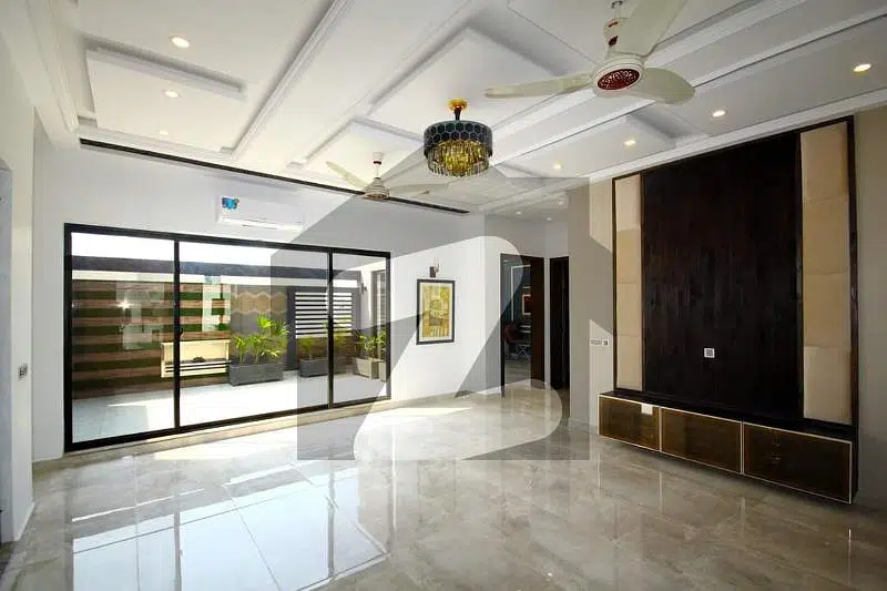 1 Kanal Modern Design Upper Portion For Rent In DHA