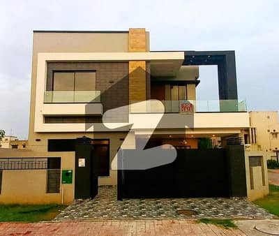 10 Marla Luxury House For Sale In Talha Block Bahria Town Lahore