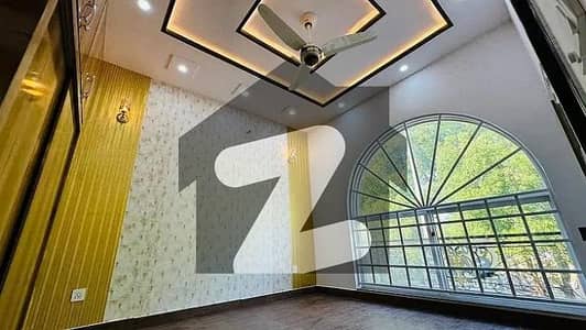10 Marla Beautiful Design House For Sale In Nishter Block Bahria Town Lahore