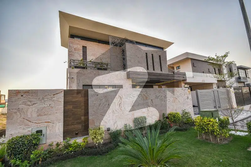 1 Kanal Beautifully Designed Modern House For Sale In DHA Phase 3 Price Negotiable