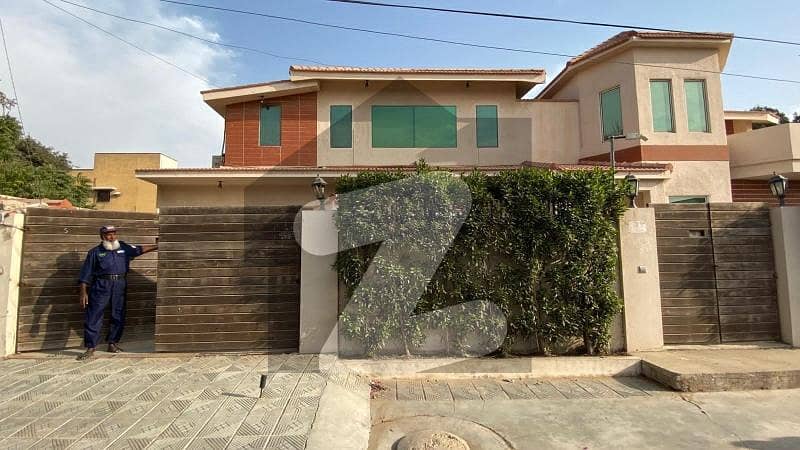 15 Year Old 90 Big Frontage 617 Yards Well Maintained Bungalow For Sale Dha Phase 5 Near Sultan Masjid