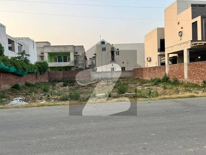 1 KANAL RESIDENTIAL POSSESSION PLOT FOR SALE IN STATE LIFE HOUSING SOCIETY LAHORE