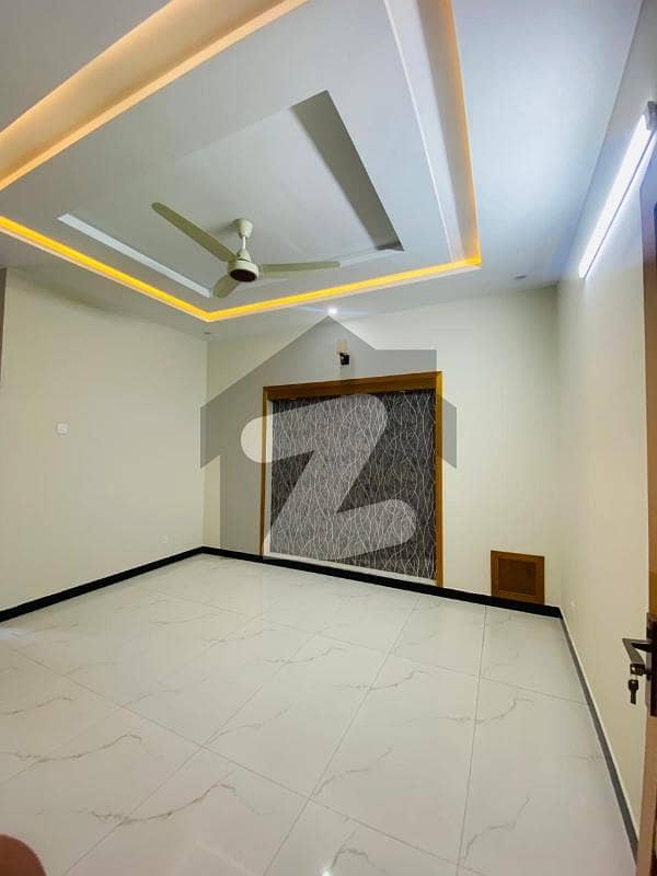 14 Marla upper portion for rent in g-13 Islamabad