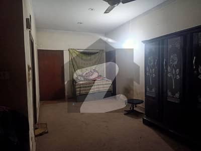 10 Marla Beautiful Double Story House Urgent For Sale In Mehran Block Iqbal Town Lahore