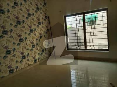 10 Marla House For Rent In Wapda City Block K Faisalabad