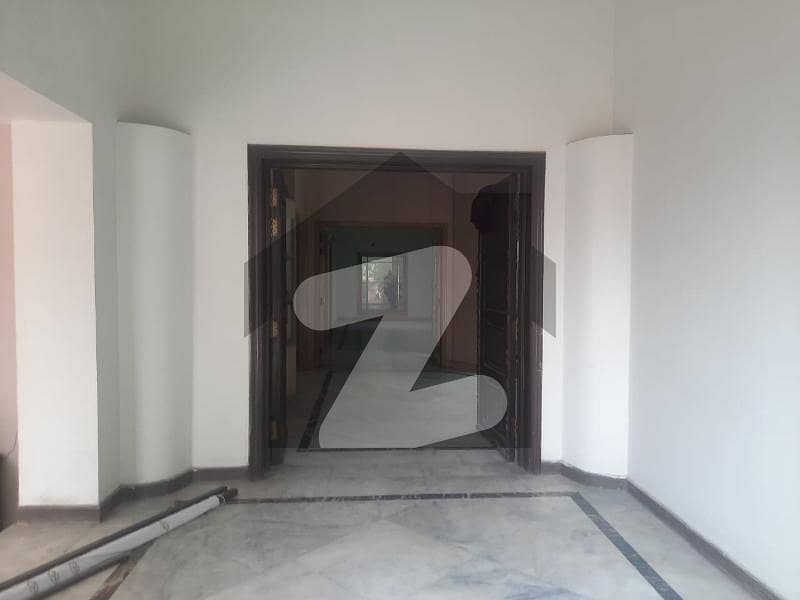 ڈی ایچ اے فیز 1 ڈیفنس (ڈی ایچ اے),لاہور میں 6 کمروں کا 4 کنال مکان 27.0 کروڑ میں برائے فروخت۔