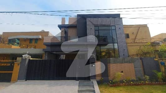 Prime Location 10 Marla House For Sale In DHA Phase 4 - Block EE Lahore