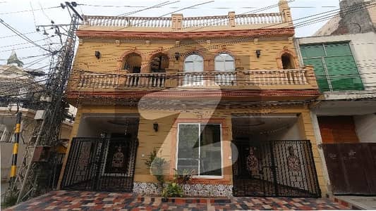 نیواقبال پارک کینٹ کینٹ,لاہور میں 3 کمروں کا 4 مرلہ مکان 2.1 کروڑ میں برائے فروخت۔