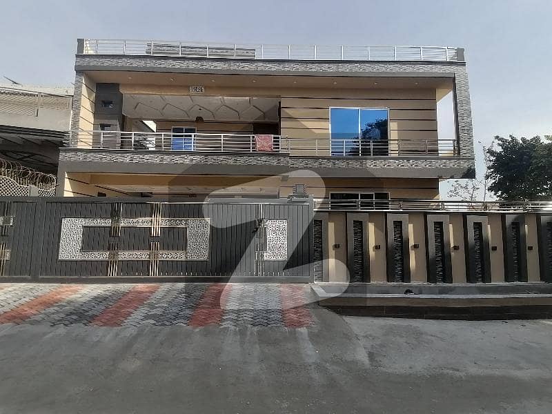 ائیرپورٹ ہاؤسنگ سوسائٹی راولپنڈی میں 9 کمروں کا 1 کنال مکان 6.5 کروڑ میں برائے فروخت۔