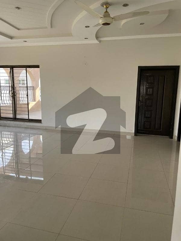 Original Pictures 1 Kanal Like A Brand New Upper Portion Hot Location In DHA Phase 6