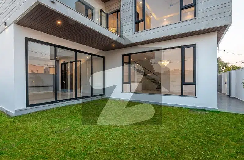 Modern Luxury Villa for Urgent Sale DHA Phase 8 500 Sq yards