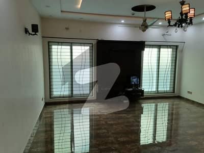 1 KANAL LOWER PORTION FOR RENT IN DHA PHASE 8 EX AIR AVENUE